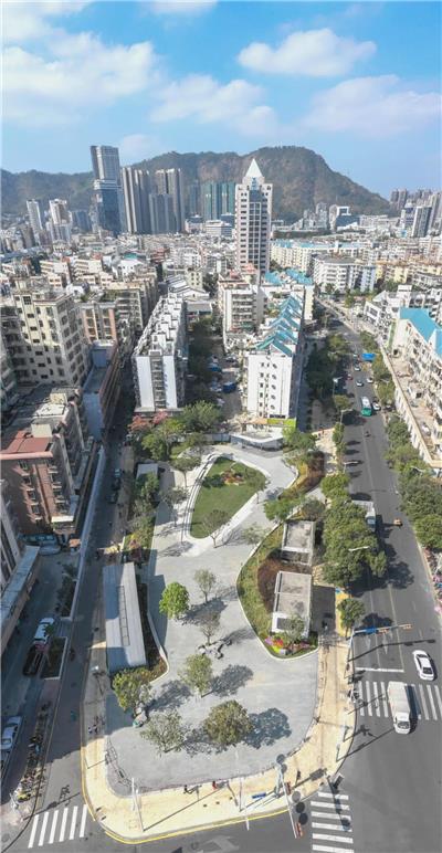 深圳蛇口 - 东角头地铁站公园