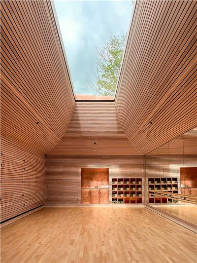 夯土瑜伽馆 / Invisible Studio