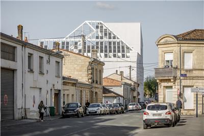 Billie Holiday 学校综合体 / BPM Architectes#(BaumschlagerEberleArchitects)#(BoltshauserArchitekten)#(MCA建筑设计)#(SafdieArchitects)#(大学建筑)#(大学建筑设计案例)#(大学校园)#(大学校园建筑设计)#(电力站)#(高校教学楼)#(公共职能建筑)#(基础设施)#(建筑)#(教学楼案例)#(教学楼建筑设计)#(教学楼设计)#(教学楼外立面)#(礼堂)#(铜制百叶窗结构)#(小学建筑设计)#(校园建筑)#(校园建筑设计案例)#(学校建筑设计)#(学校建筑设计案例)#(学校教学楼)#(医疗)#(医院)#(越南建筑)#(BPMArchitectes)#(CambridgeSeven)#(fjmt工作室)#(GulfConsult)#(KieranTimberlake)#(LukkaroinenArchitects)#(META建筑事务所)#(奥地利)#(穿孔铜板)#(大学)#(大学建筑设计)#(大学教学楼设计)#(低碳绿色环保)#(发电站)#(国外大学)#(国外大学建筑)#(会议中心)#(混合用途建筑)#(建筑规划)#(建筑设计)#(教学楼)#(教学楼设计案例)#(教学楼室内)#(教育)#(教育建筑)#(教育建筑设计)#(教育建筑设计案例)#(教育建筑雪景)#(科研建筑设计)#(联排案例)#(绿色建筑)#(美国)#(铜板)#(铜金属外立面建筑设计)#(铜金属外墙建筑设计案例)#(图书馆)#(校园建筑设计)#(校园综合体)#(学术研讨空间)#(学校)#(学校案例)#(学校建筑)#(学校楼)#(学校综合楼)#(研究中心)#(演讲中心)#(医疗建筑设计)#(幼儿园建筑设计)#(自然)