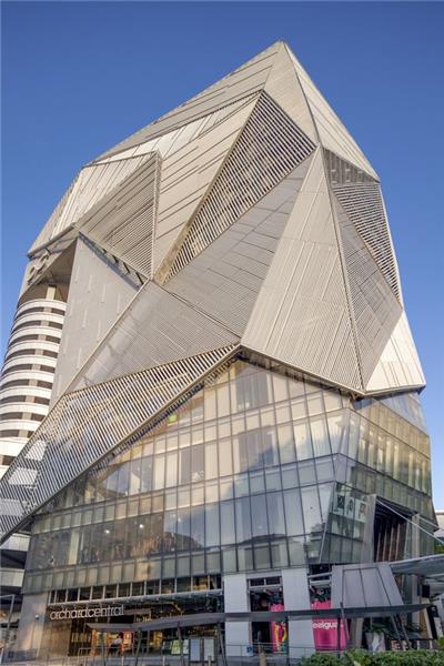 #(冲孔板)#(穿孔板)#(建筑材料)#(建筑材料展示)#(建筑金属)#(金属外立面)#(金属外立面的设计)#(金属外墙)#(金属网格)#(铝板)#(铝单板幕墙)#(穿孔铝板)#(铝幕墙)#(室外墙)