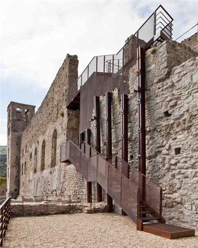 Castello dei Doria a Dolceacqua（城堡修复）