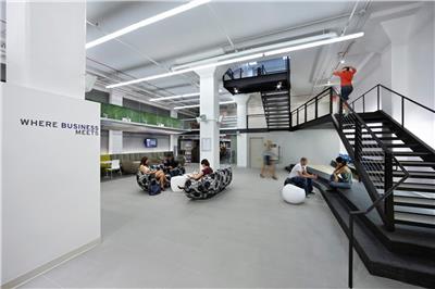 LIM学院–麦克斯韦大厅学生中心