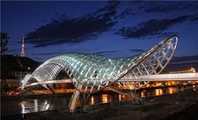 Rike Bridge – Bridging the old and new