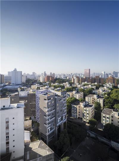 社区中惬意的住宅综合体，巴西圣保罗 / Triptyque Architecture