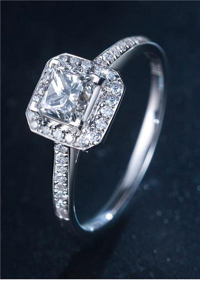 喜钻钻戒女正品18K金钻石戒指公主方钻石女戒克拉钻定制结婚戒指