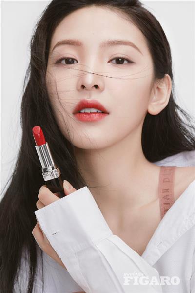 MadameFigaro  X  章若楠