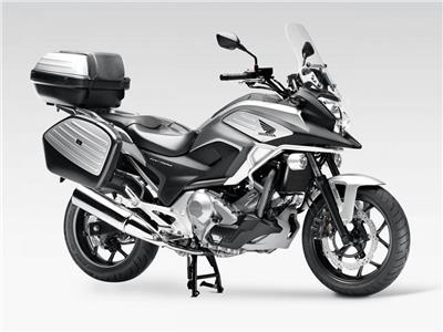 新的本田NC 700 X摩托车